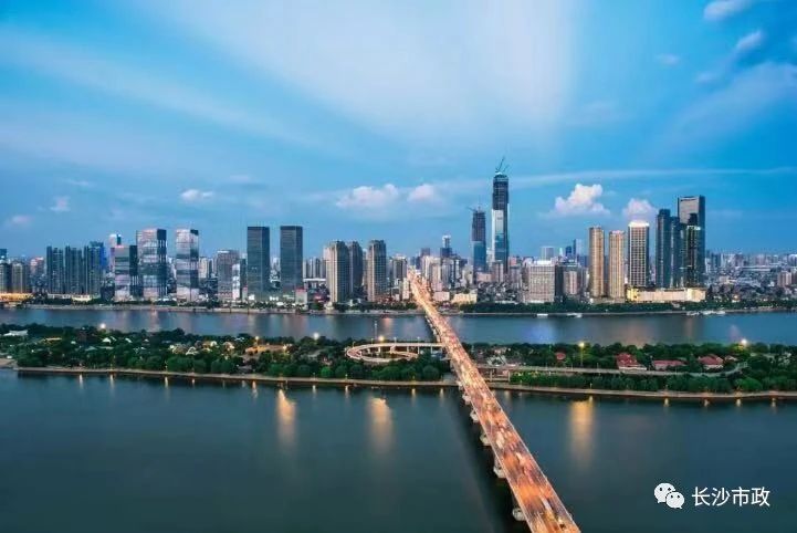 以城市，見未來；與城市，共成長